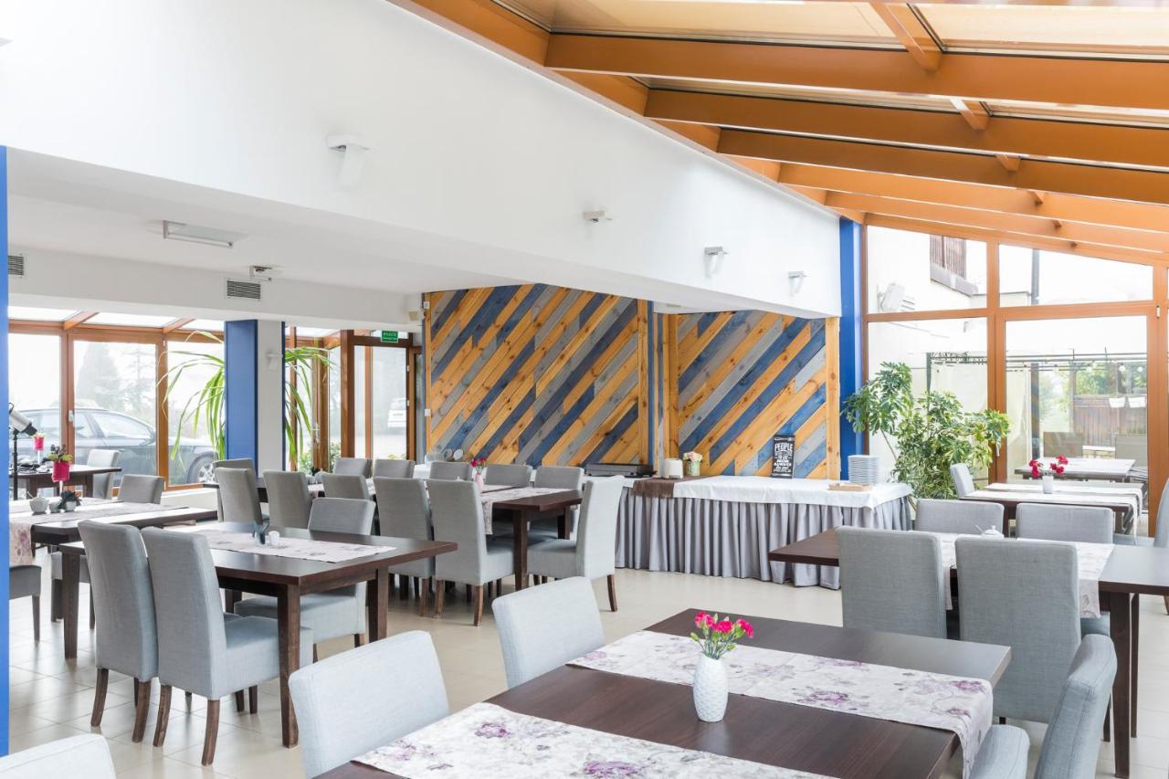Noce I Dnie Hotel Postołowo Екстериор снимка