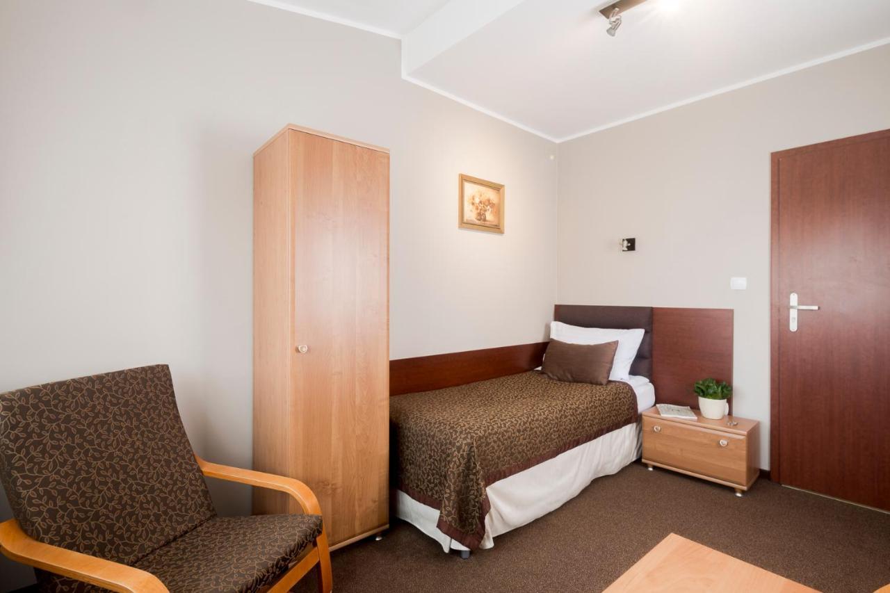 Noce I Dnie Hotel Postołowo Екстериор снимка