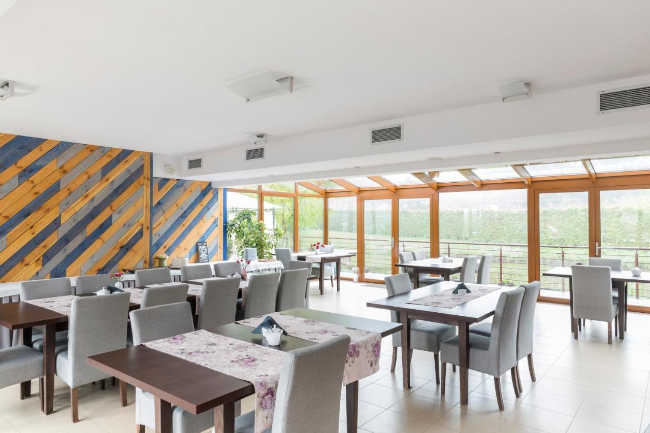 Noce I Dnie Hotel Postołowo Екстериор снимка