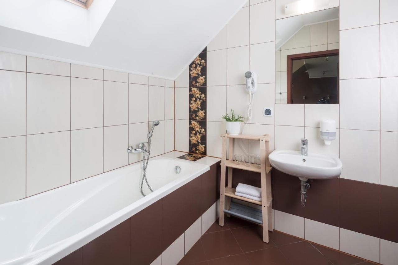 Noce I Dnie Hotel Postołowo Екстериор снимка