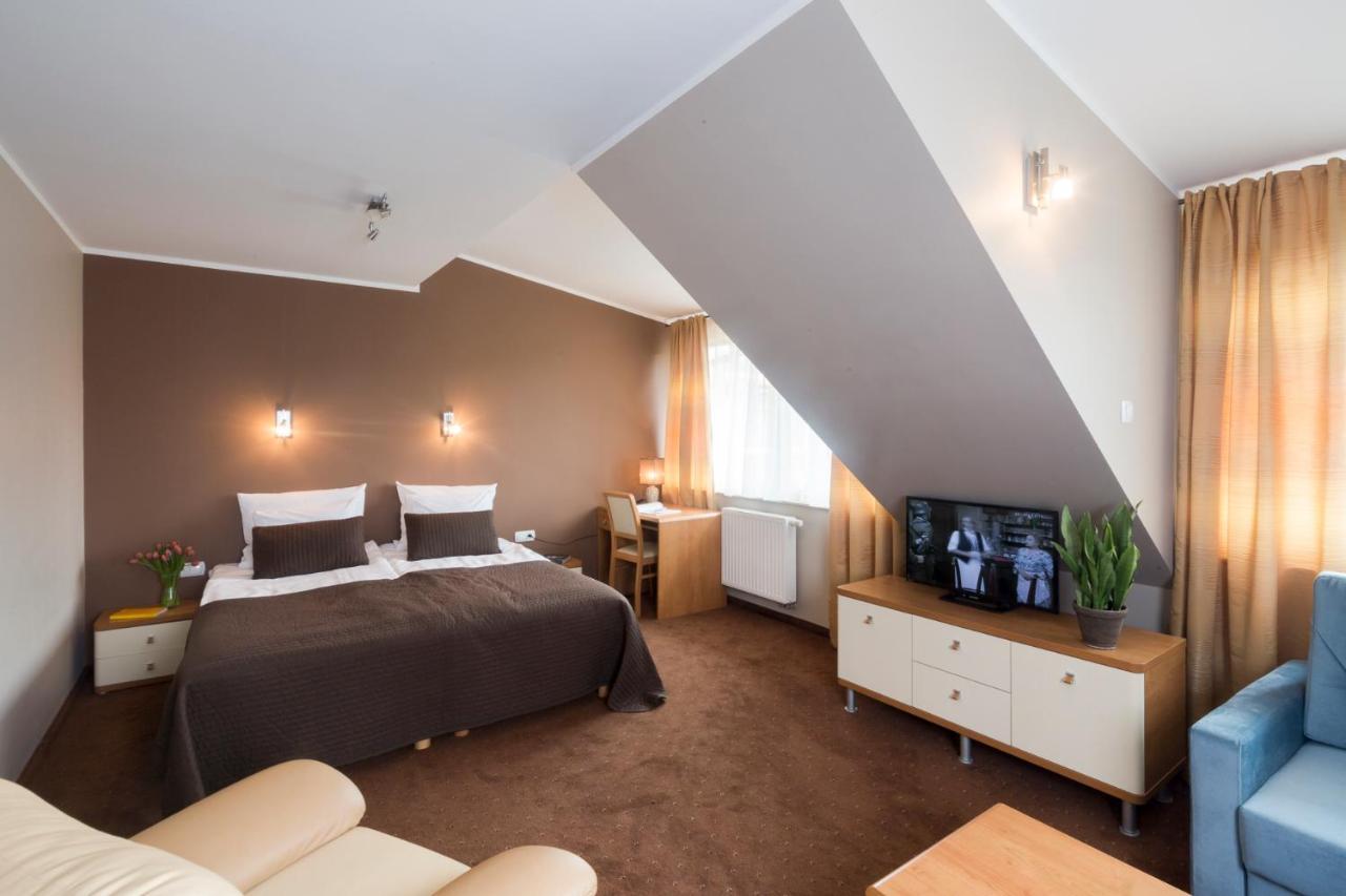 Noce I Dnie Hotel Postołowo Екстериор снимка