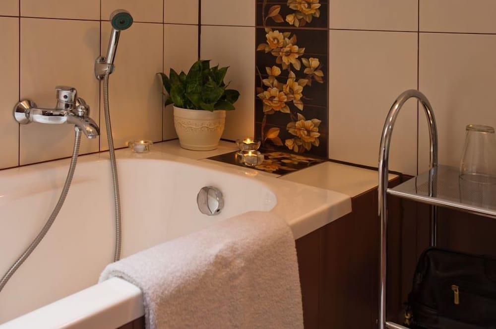 Noce I Dnie Hotel Postołowo Екстериор снимка