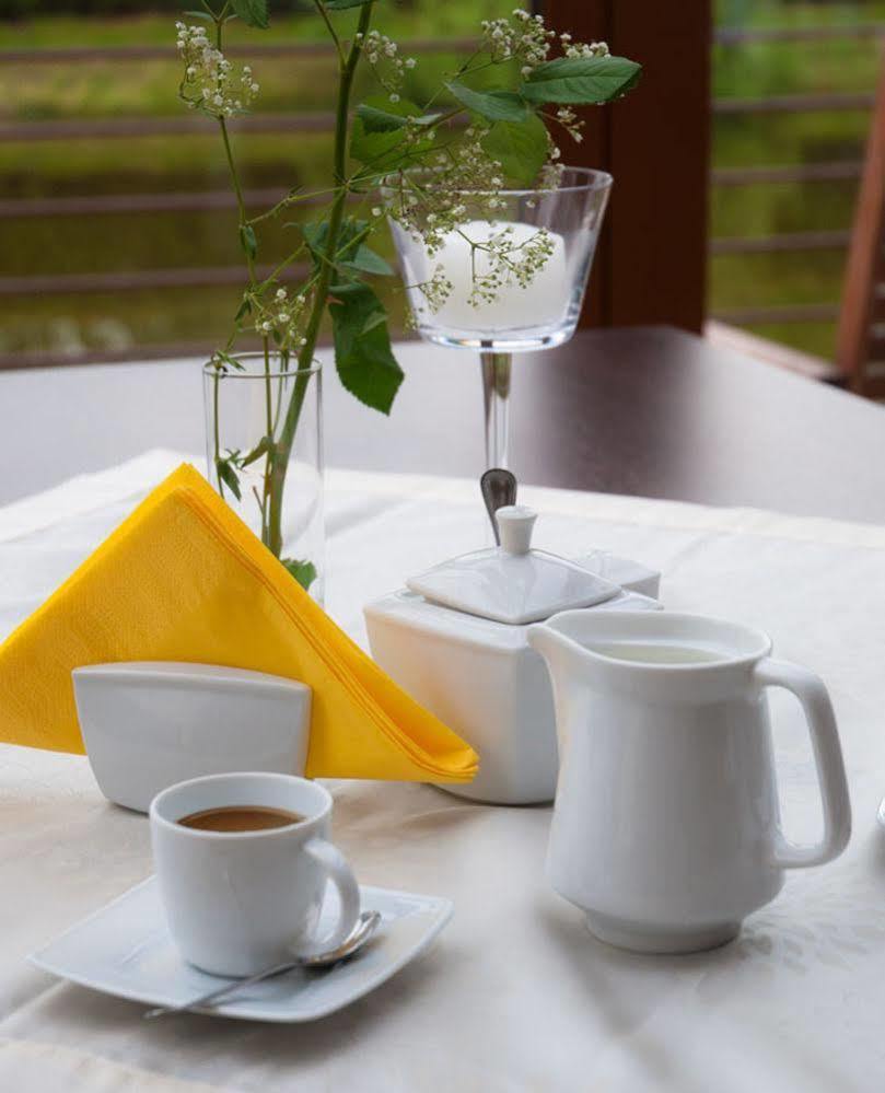 Noce I Dnie Hotel Postołowo Екстериор снимка